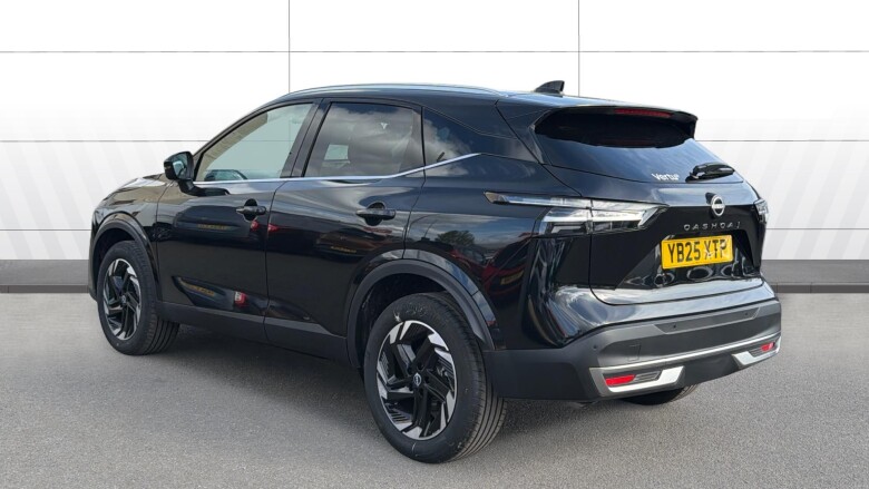 Nissan Qashqai 1.3 DiG-T MH N-Connecta 5dr Petrol Hatchback